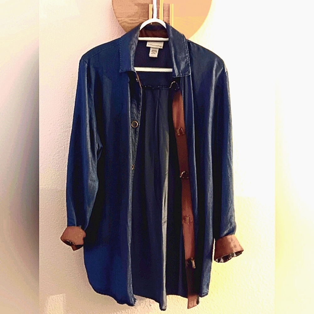 Soft Surroundings Chambray Denim and suede Tunic front toggle closure .